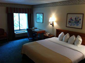 Holiday Lodge Hotel Oak Hill Buitenkant foto